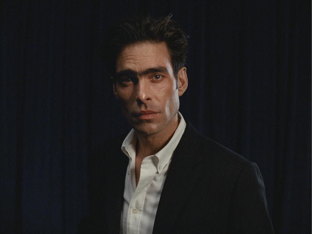 КОСТЮМНЫЕ БРЮКИ REGULAR FIT ИЗ 100% ШЕРСТИ