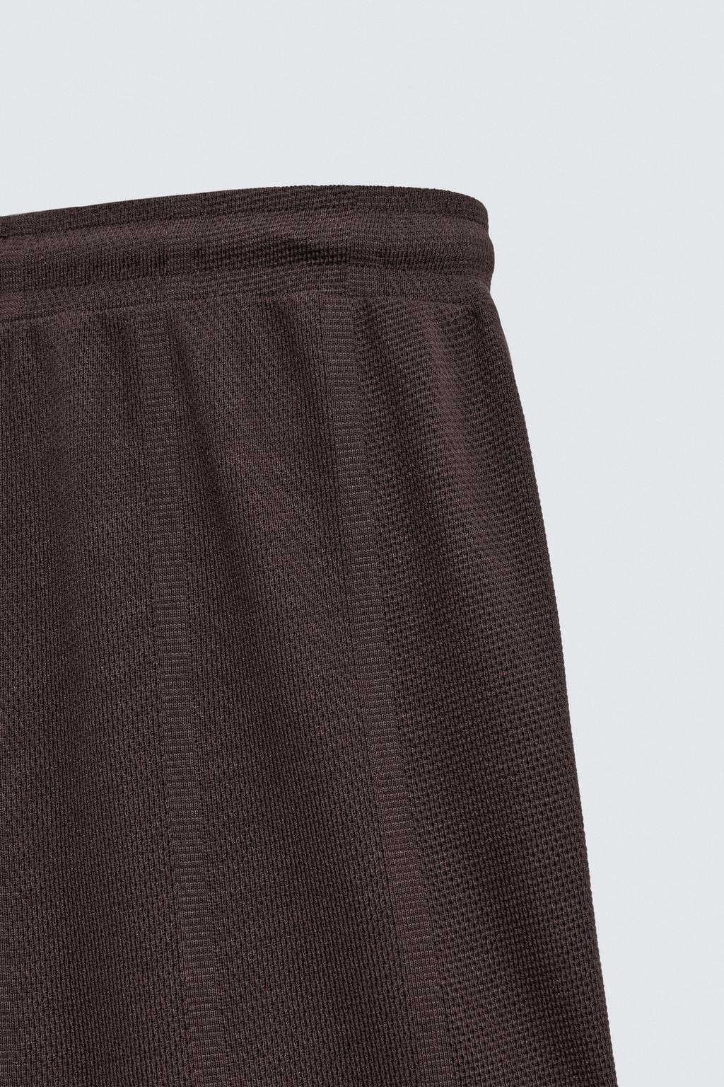 ШОРТЫ В СТИЛЕ РЕТРО ФУТБОЛ С КОНТРАСТНЫМИ ЭЛЕМЕНТАМИ