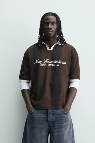 Поло в стиле ретро футбол с контрастным принтом- Заказать в России