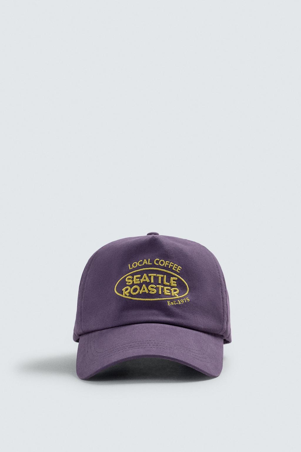 КЕПКА С ЭФФЕКТОМ ПОТЕРТОСТИ И КОНТРАСТНОЙ ВЫШИВКОЙ