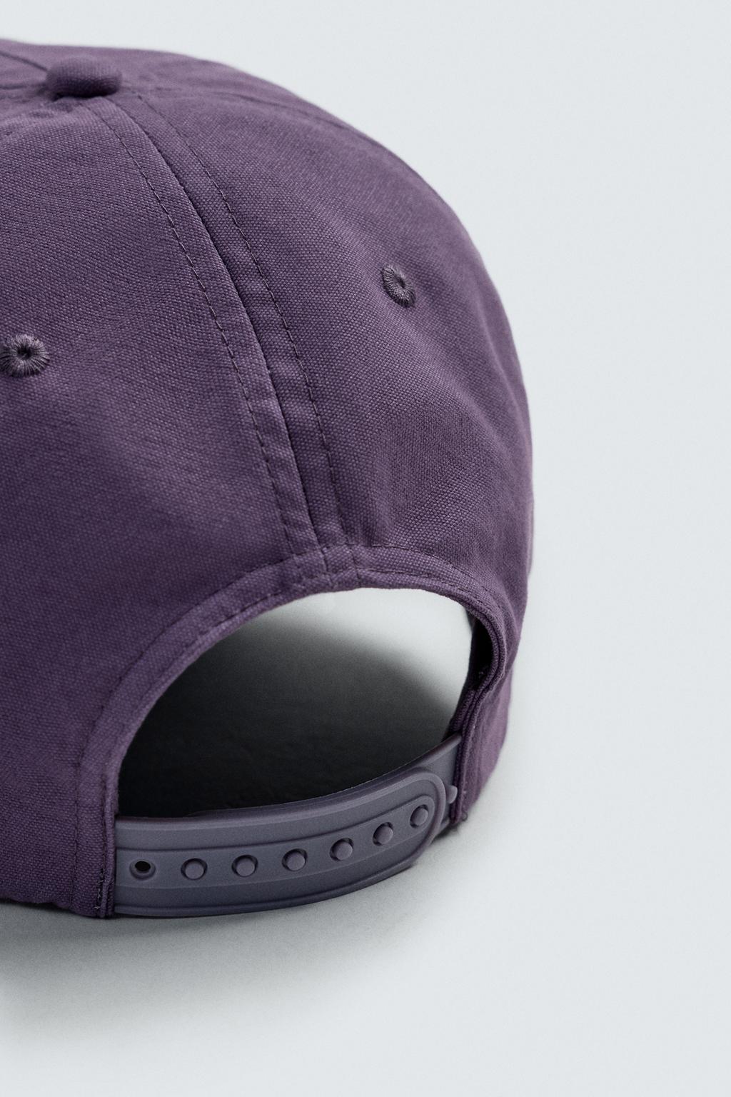 КЕПКА С ЭФФЕКТОМ ПОТЕРТОСТИ И КОНТРАСТНОЙ ВЫШИВКОЙ