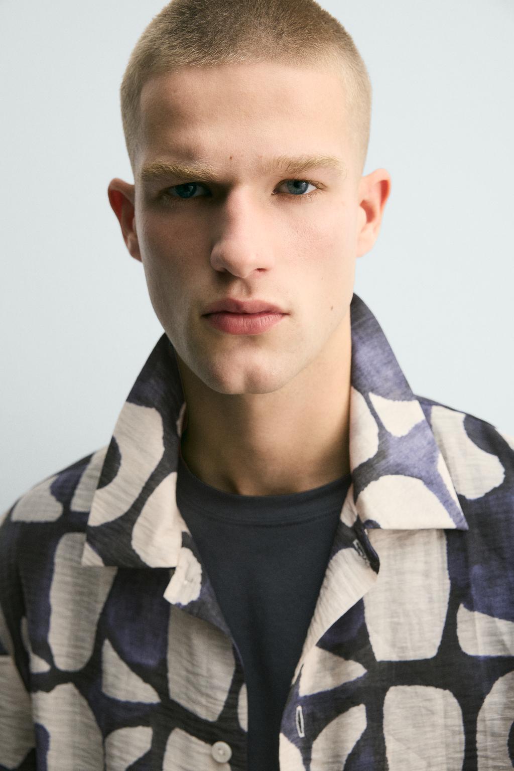 РУБАШКА С ГЕОМЕТРИЧЕСКИМ ПРИНТОМ