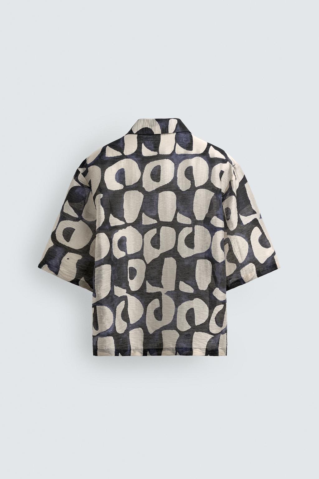 РУБАШКА С ГЕОМЕТРИЧЕСКИМ ПРИНТОМ