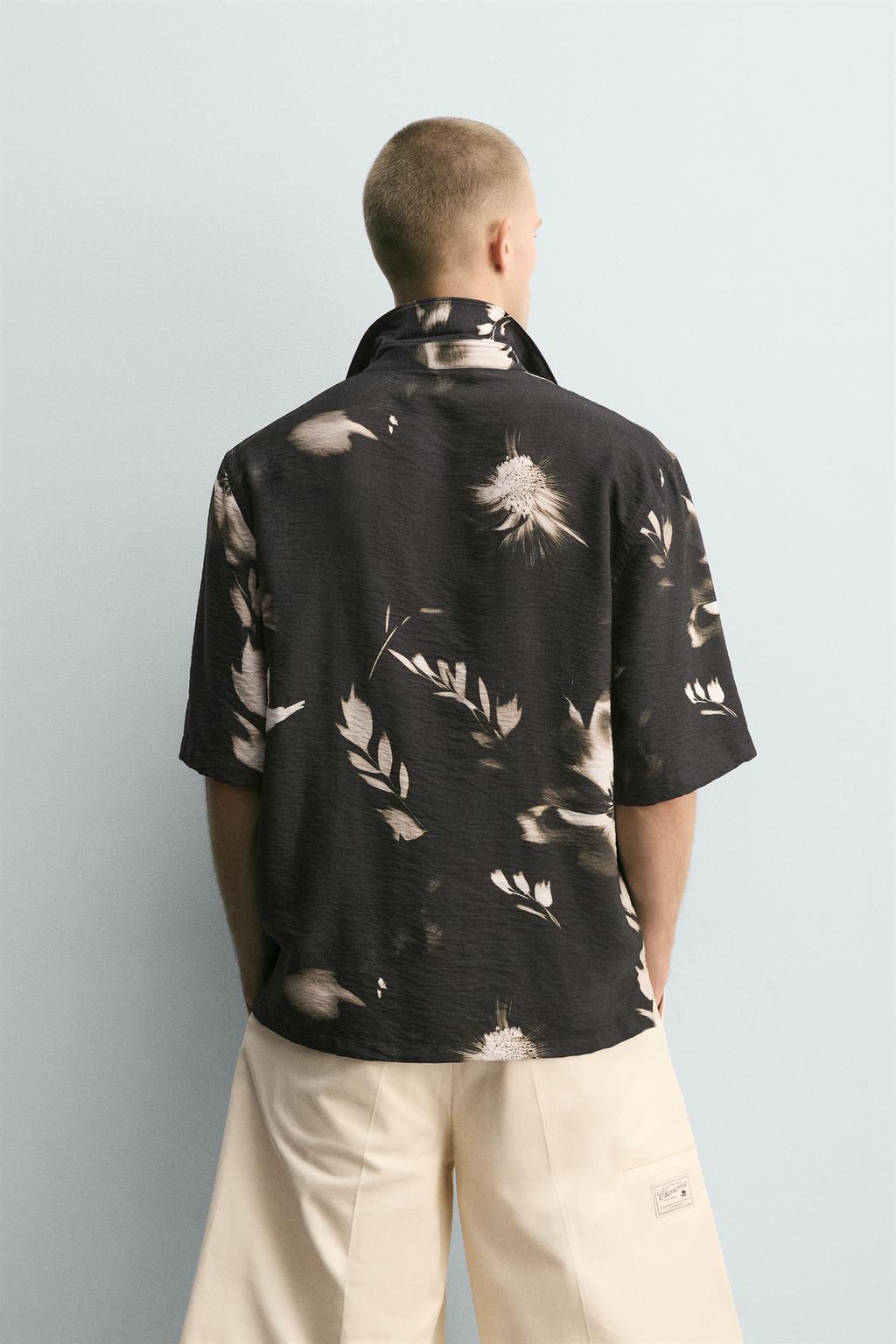 РУБАШКА СТРУЯЩЕГОСЯ ПОКРОЯ С ЦВЕТОЧНЫМ ПРИНТОМ