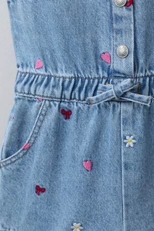 Короткий джинсовый комбинезон с вышивкой- Заказать в России