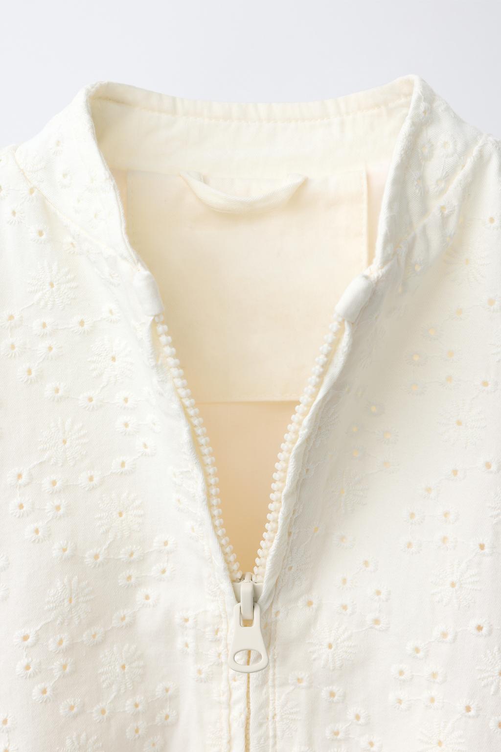 КУРТКА С ВЫШИВКОЙ ШИФФЛИ