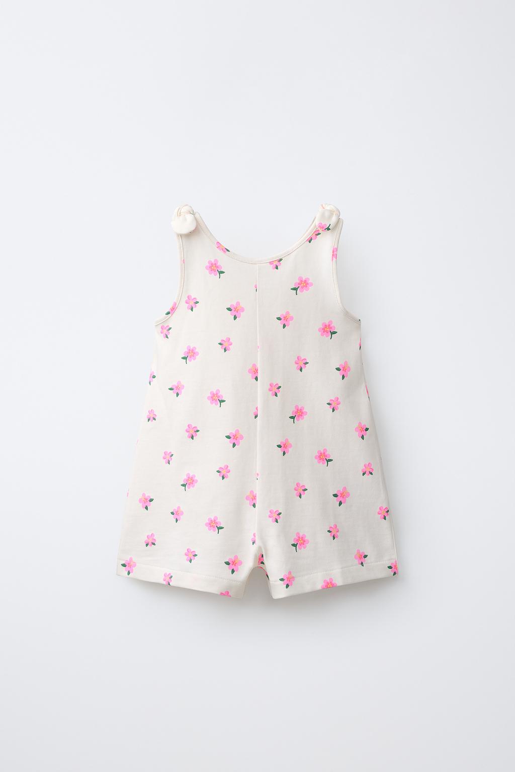 КОРОТКИЙ КОМБИНЕЗОН С ЦВЕТОЧНЫМ ПРИНТОМ