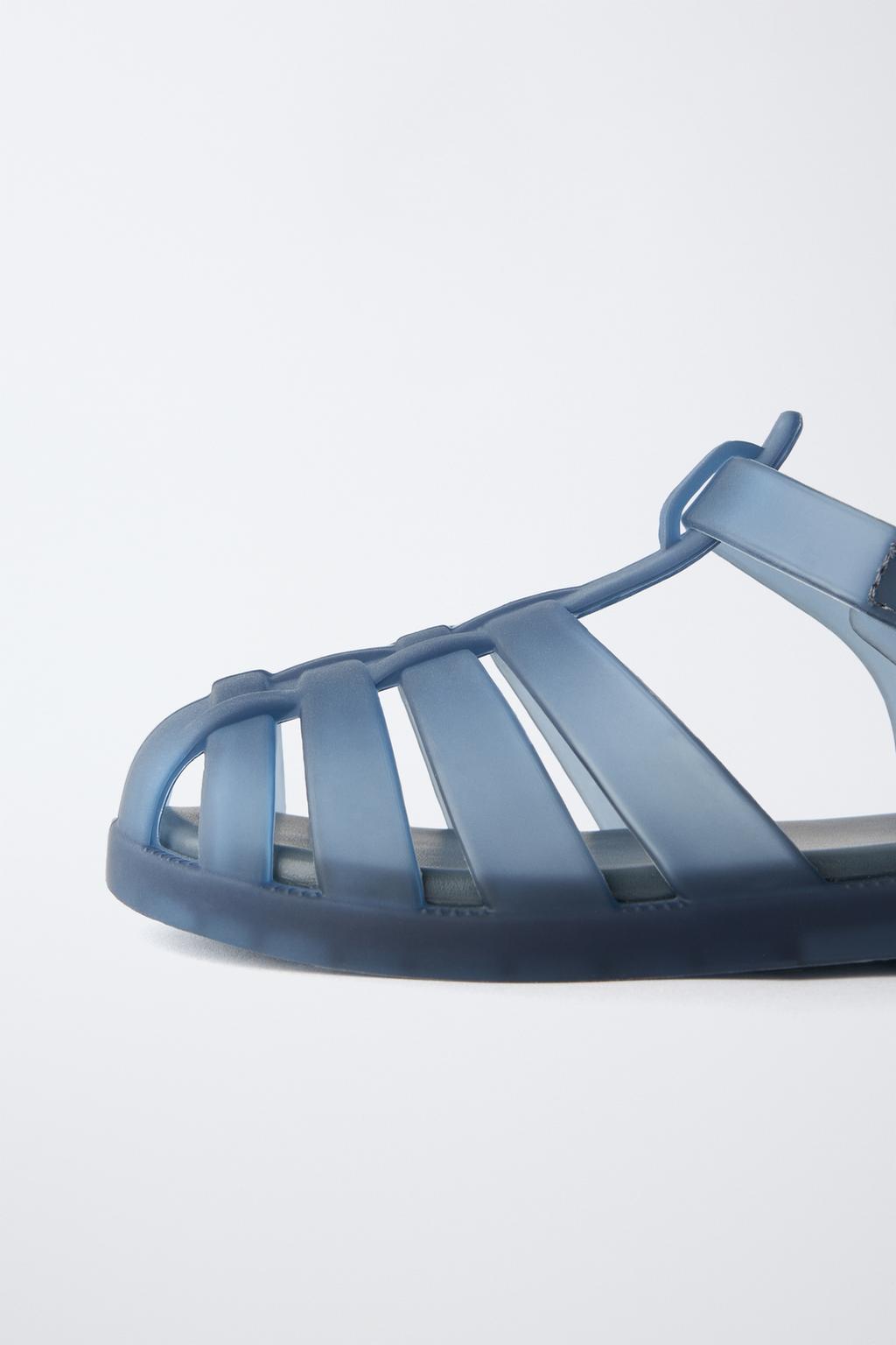 РЕЗИНОВЫЕ САНДАЛИИ