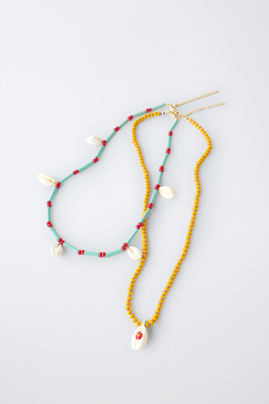 НАБОР ИЗ ДВУХ ОЖЕРЕЛИЙ С БУСИНАМИ И РАКОВИНАМИ