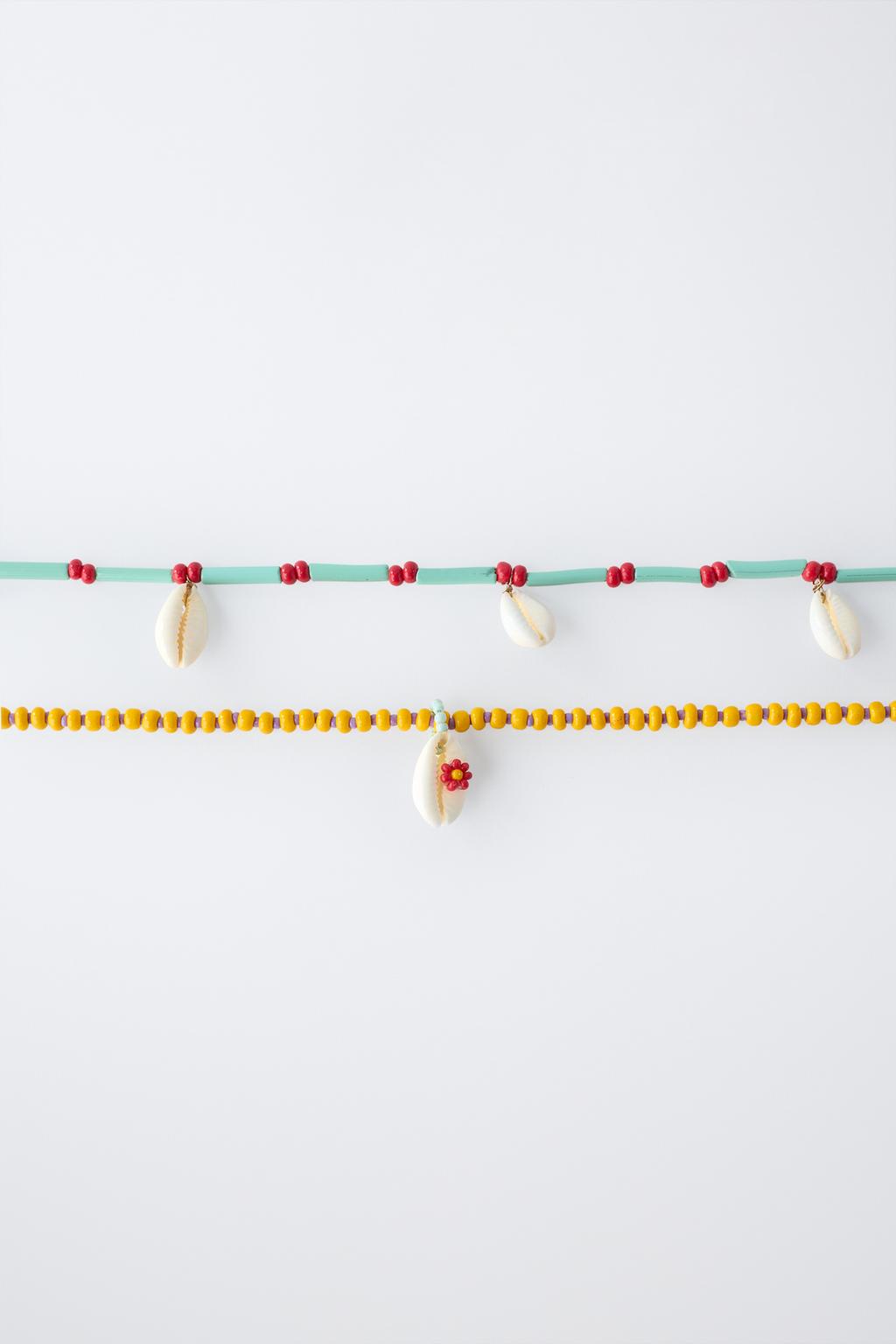 НАБОР ИЗ ДВУХ ОЖЕРЕЛИЙ С БУСИНАМИ И РАКОВИНАМИ