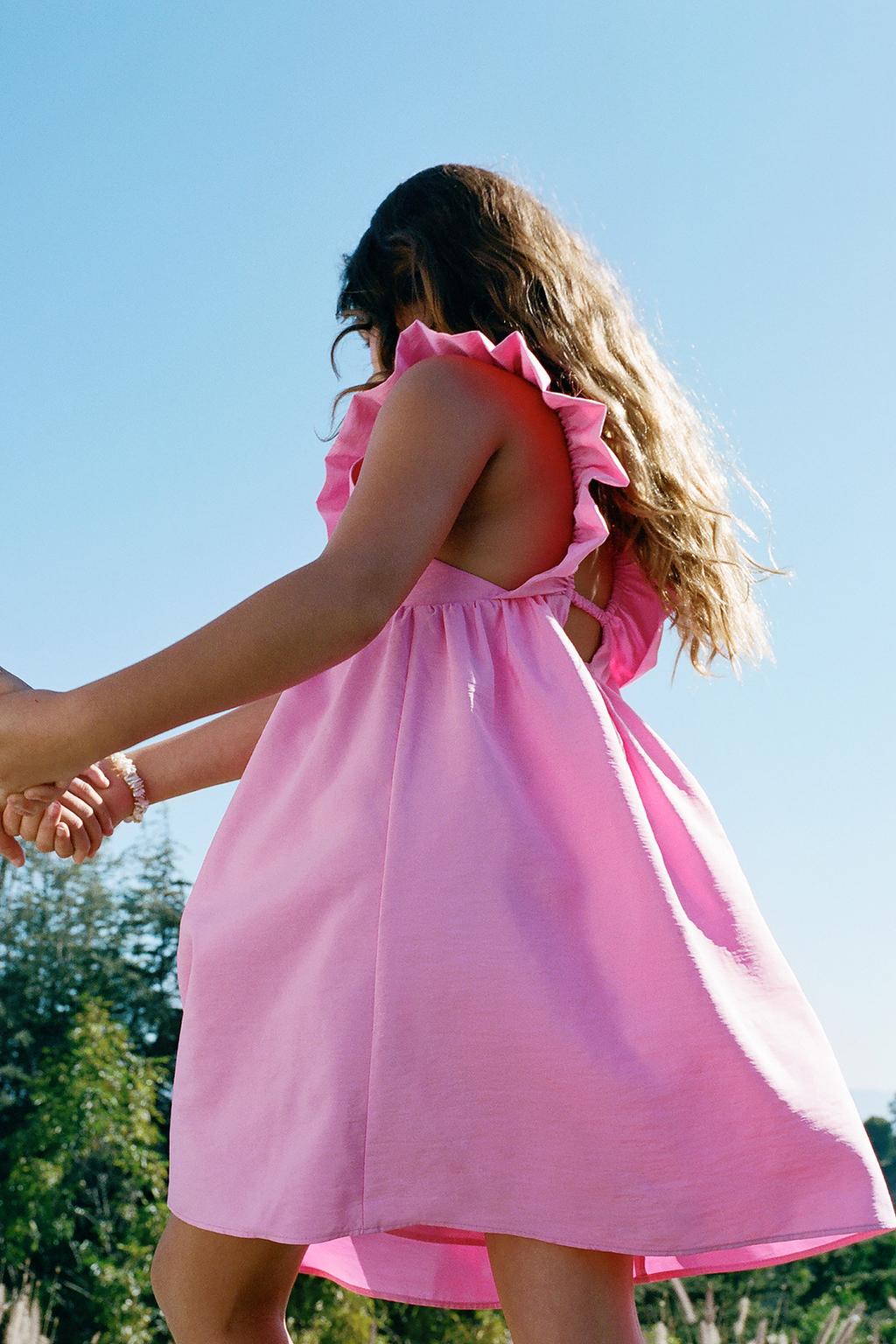 ПЛАТЬЕ ИЗ ТАФТЫ С ВОЛАНАМИ