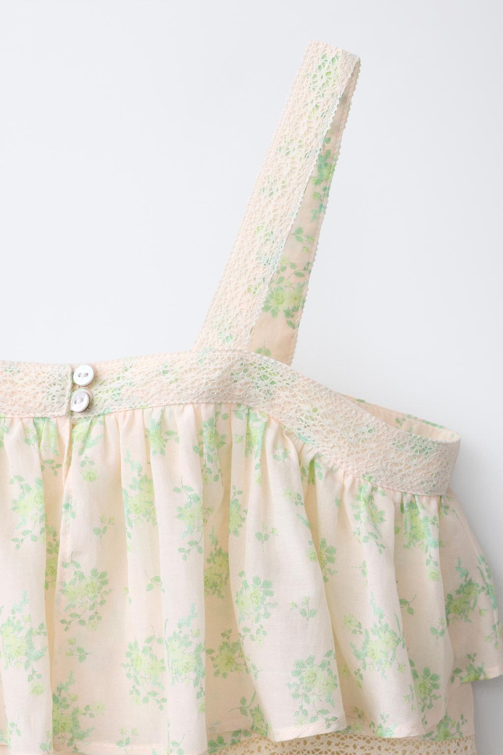 ТОП С ДВОЙНЫМ ВОЛАНОМ И ЦВЕТОЧНЫМ УЗОРОМ