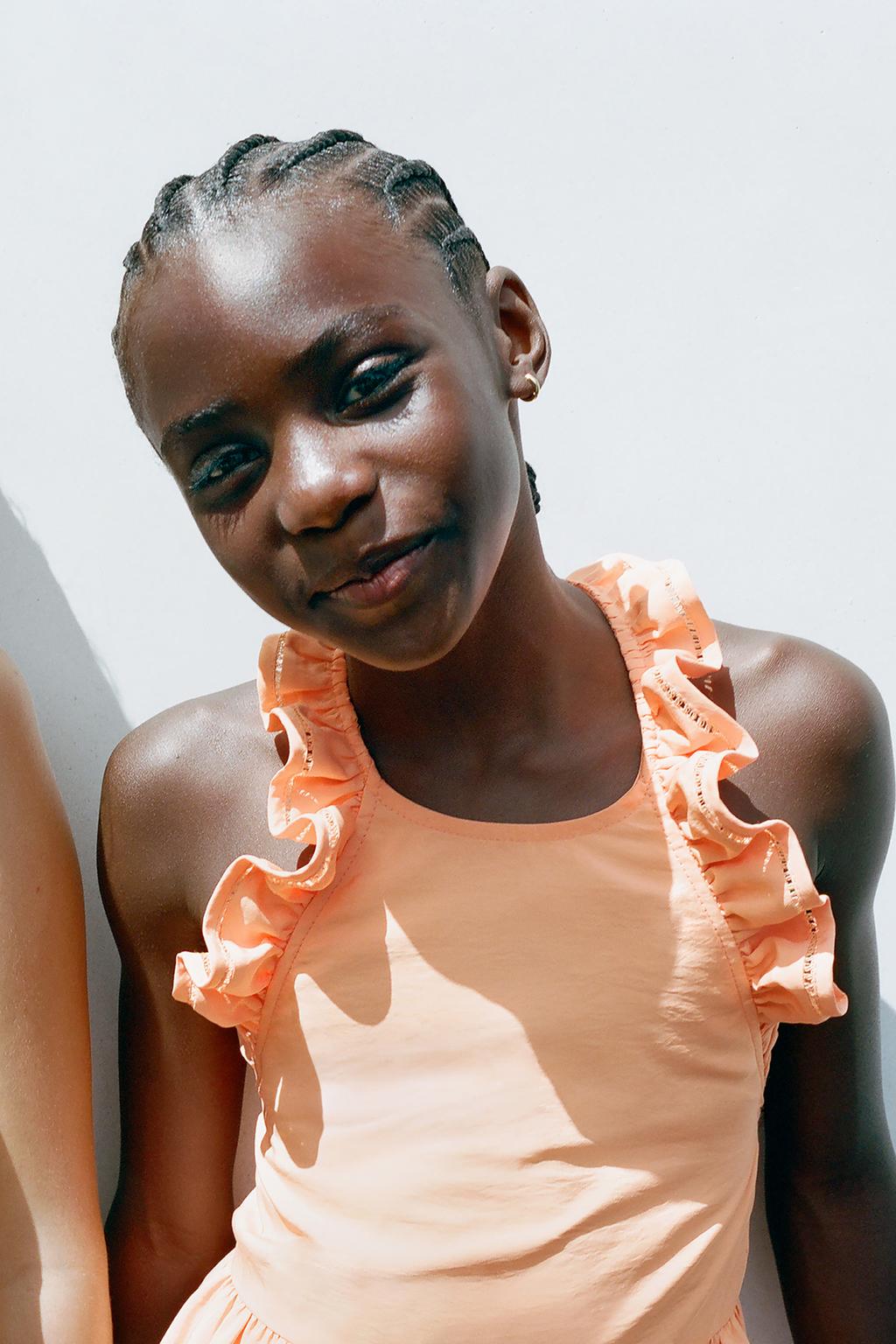 ПЛАТЬЕ С ВОЛАНАМИ И ОТДЕЛКОЙ