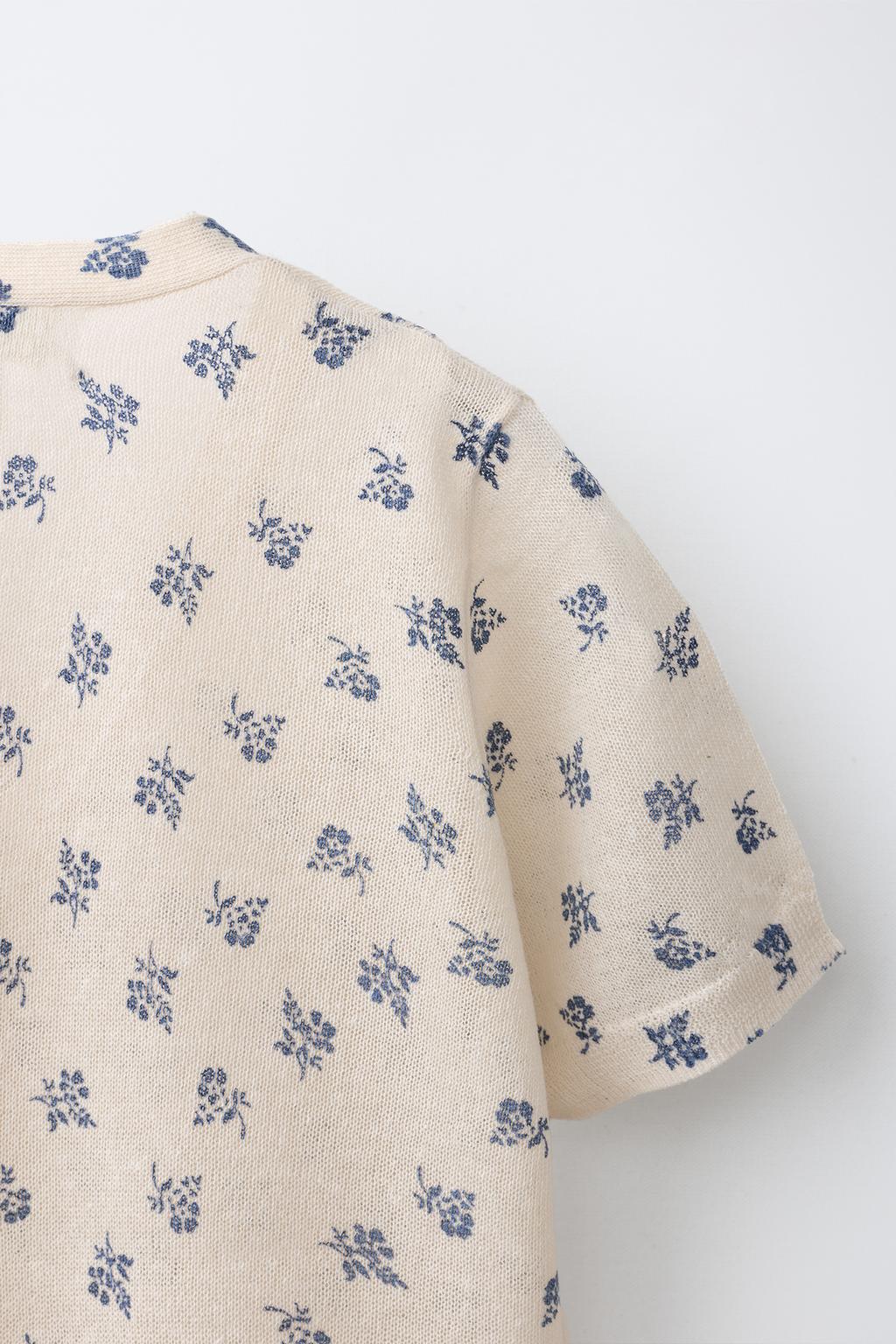 ТРИКОТАЖНЫЙ ТОП С ЦВЕТОЧНЫМ ПРИНТОМ