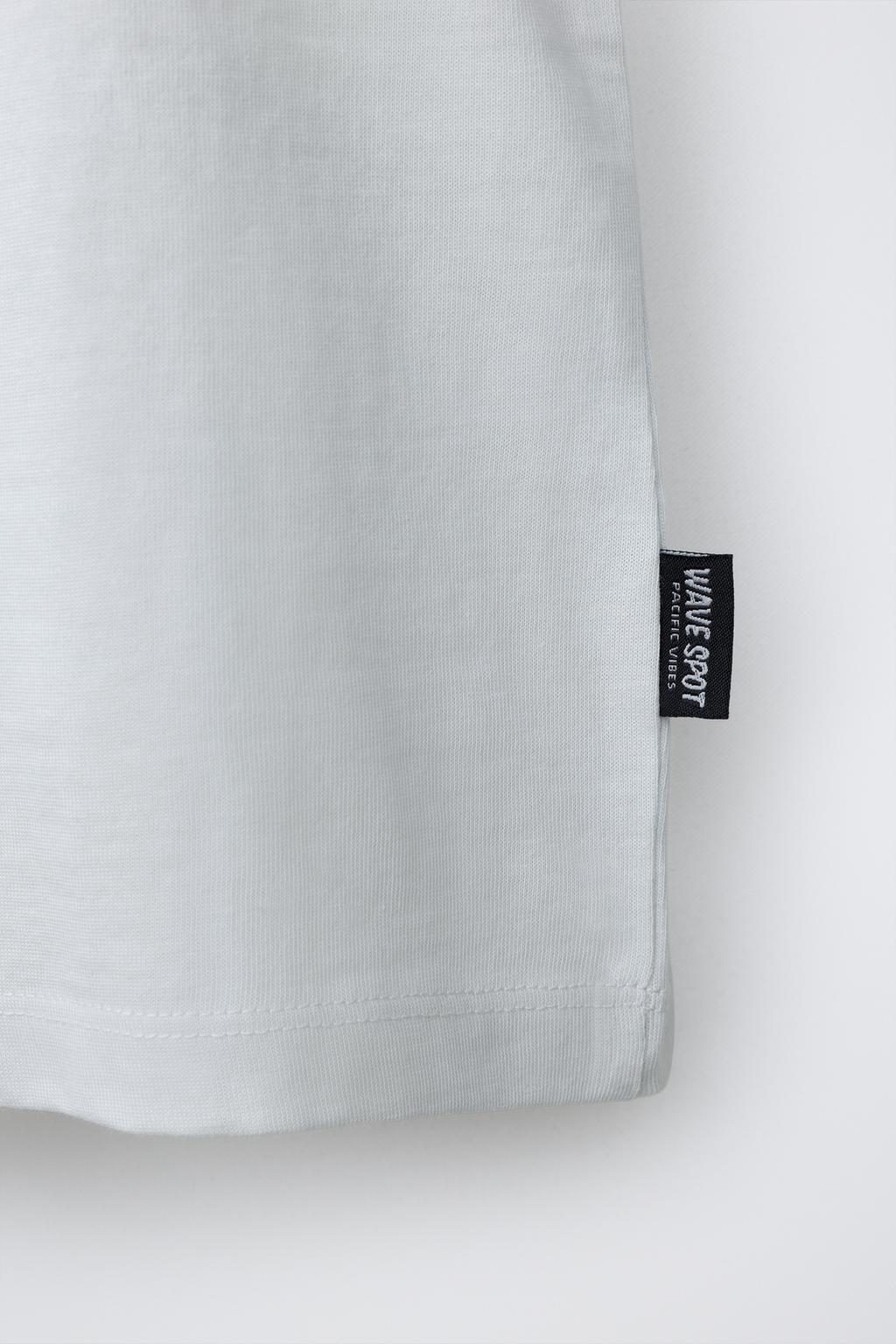 КОМПЛЕКТ ИЗ ФУТБОЛКИ И ШОРТОВ С НАДПИСЬЮ