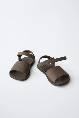 Сандалии с широким ремешком- Заказать в России