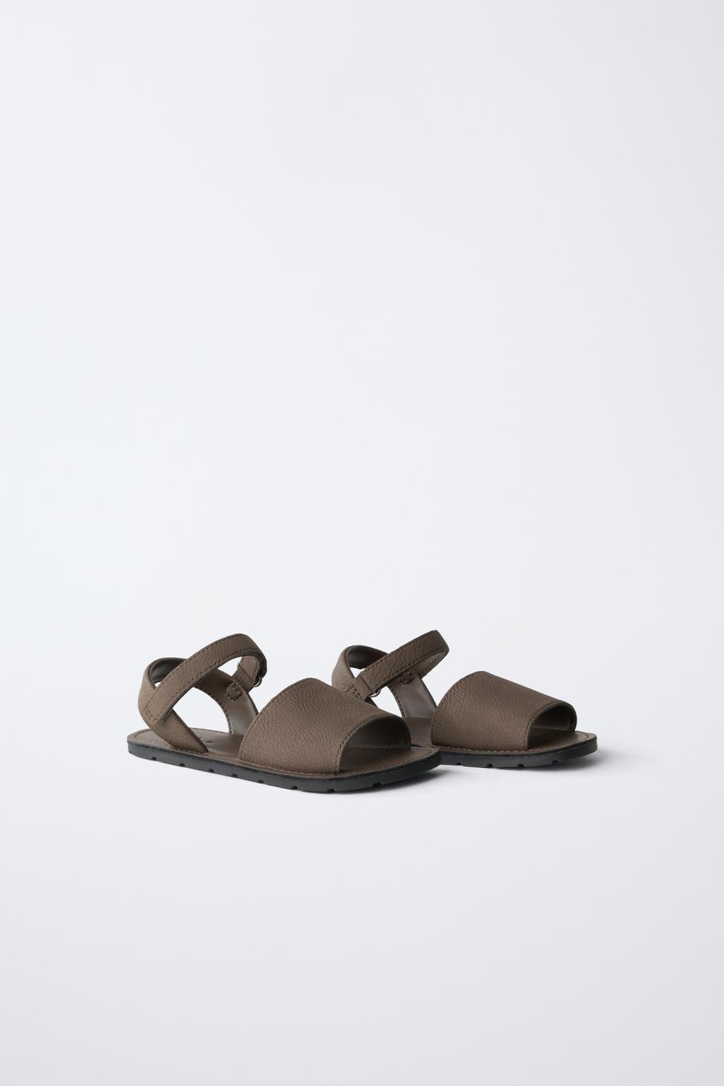 САНДАЛИИ С ШИРОКИМ РЕМЕШКОМ