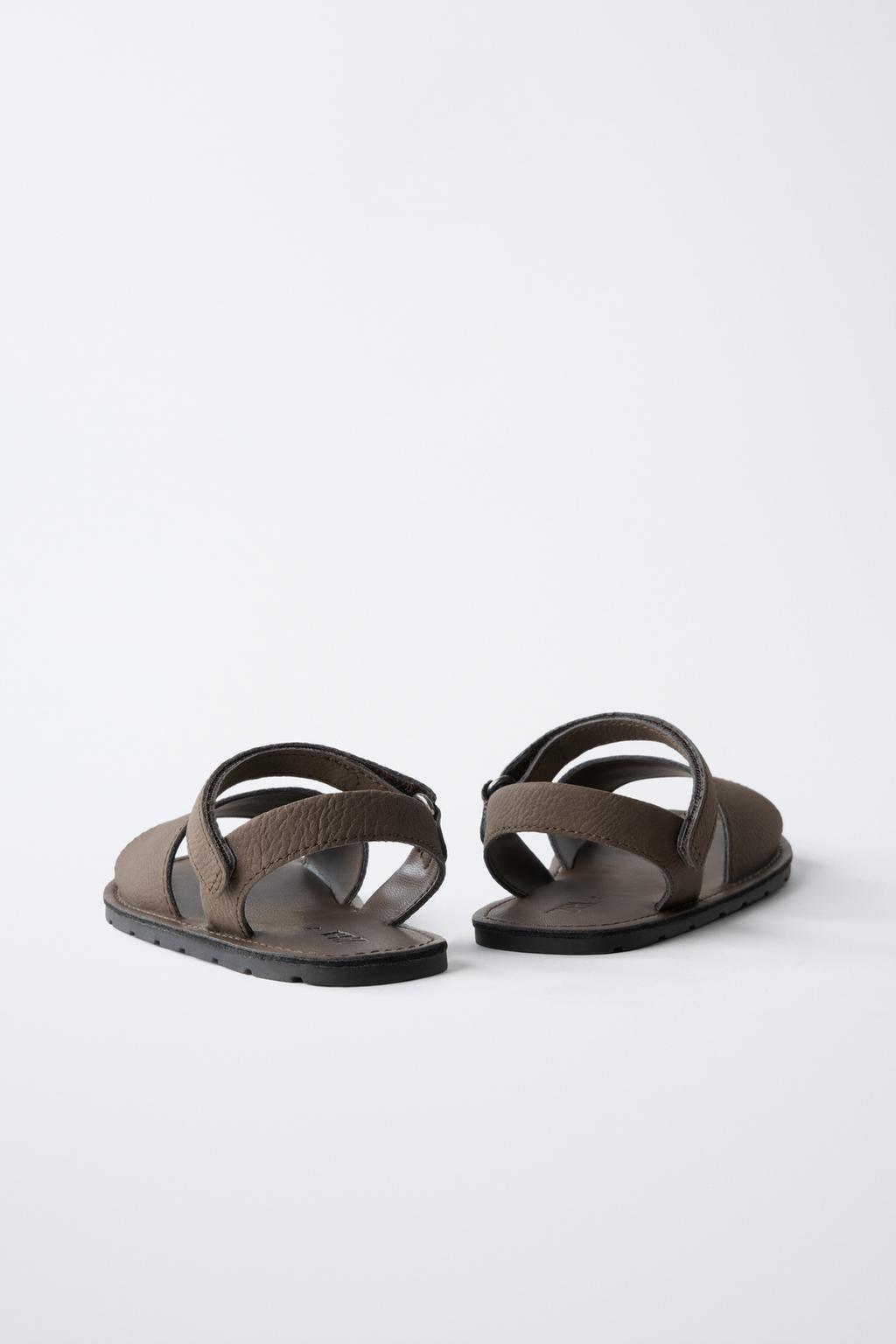 САНДАЛИИ С ШИРОКИМ РЕМЕШКОМ