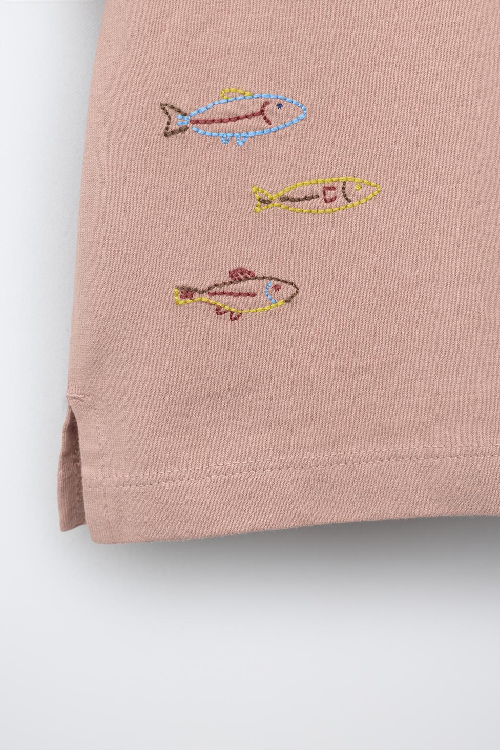 ФУТБОЛКА С ВЫШИВКОЙ