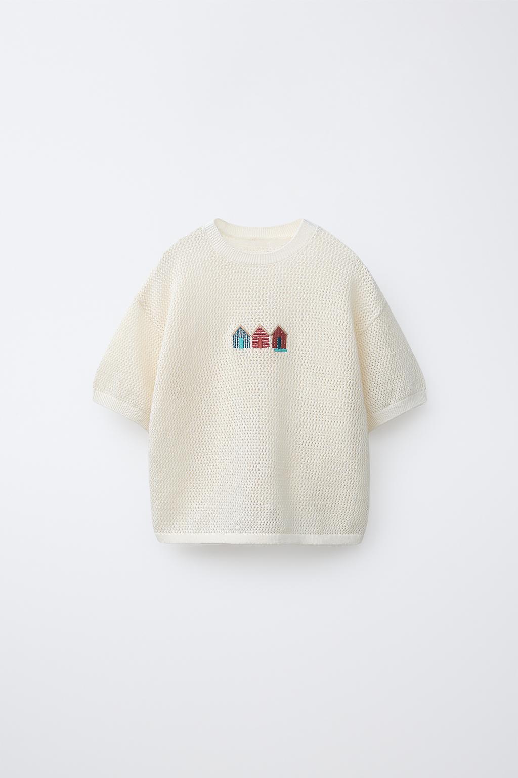 ТРИКОТАЖНАЯ ФУТБОЛКА С ВЫШИВКОЙ