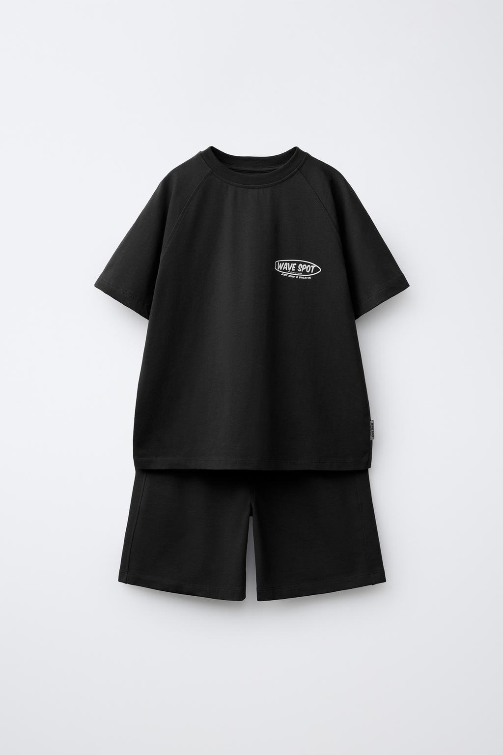 КОМПЛЕКТ ИЗ ФУТБОЛКИ И ШОРТОВ