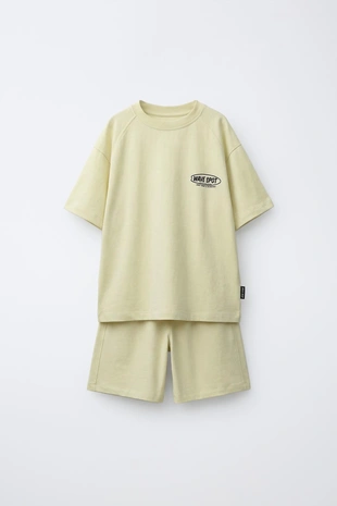 Комплект из футболки и шортов с надписью