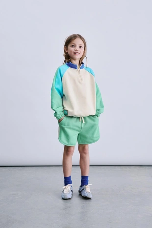 Шорты-бермуды с цветными блоками- Заказать в России