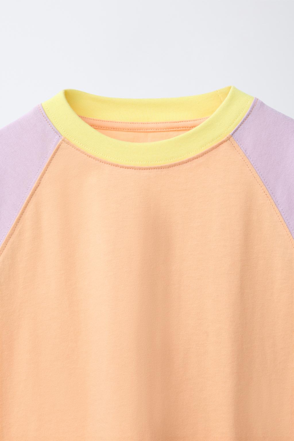 ФУТБОЛКА С РУКАВАМИ РЕГЛАН И ЦВЕТНЫМИ БЛОКАМИ