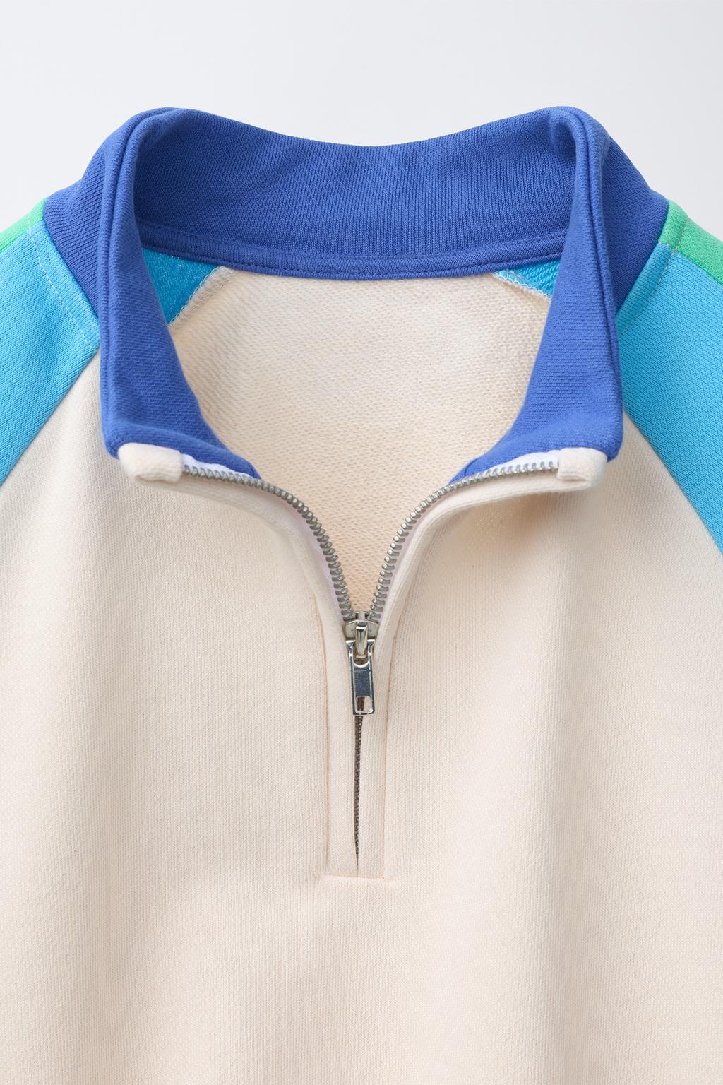 ТОЛСТОВКА В СТИЛЕ КОЛОР-БЛОК