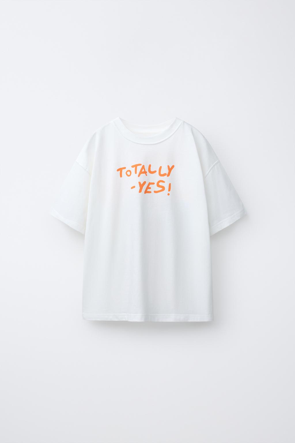 ФУТБОЛКА С ПРИНТОМ ШЛЕПАНЦЫ