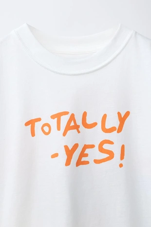 Футболка с принтом шлепанцы- Заказать в России