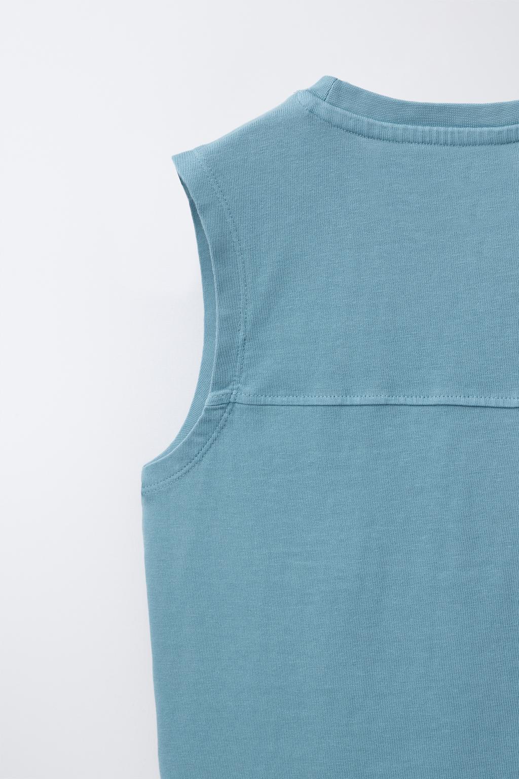 МАЙКА БЕЗ РУКАВОВ