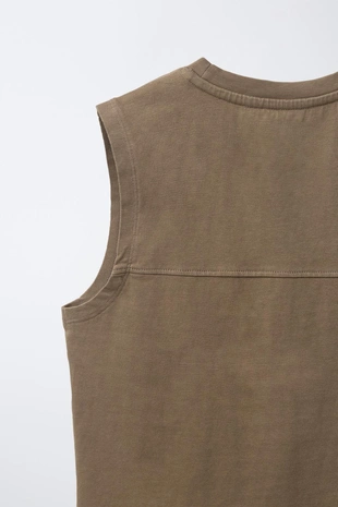 Топ без рукавов