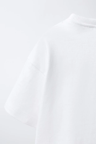 Футболка с кружевной нашивкой