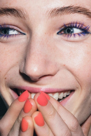 Жидкий подводка для глаз темнейший синий- Заказать в России