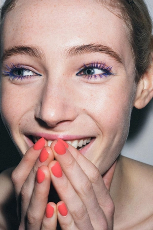 Жидкий подводка для глаз темнейший синий- Заказать в России