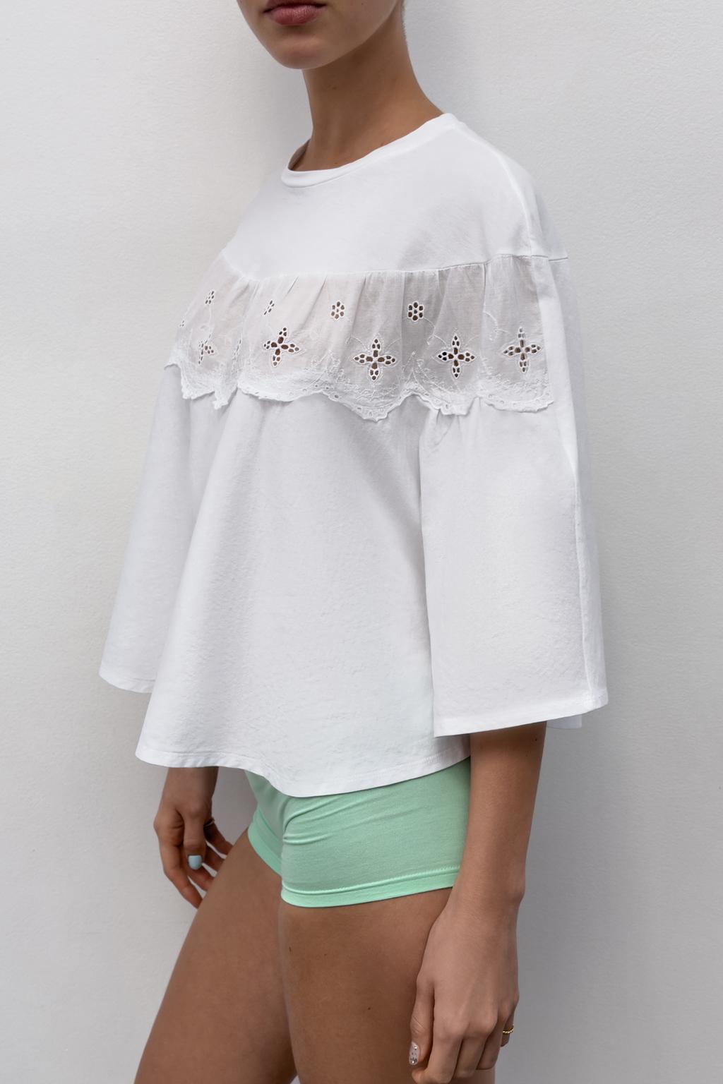 ТОП-КЕЙП С ВЫШИВКОЙ