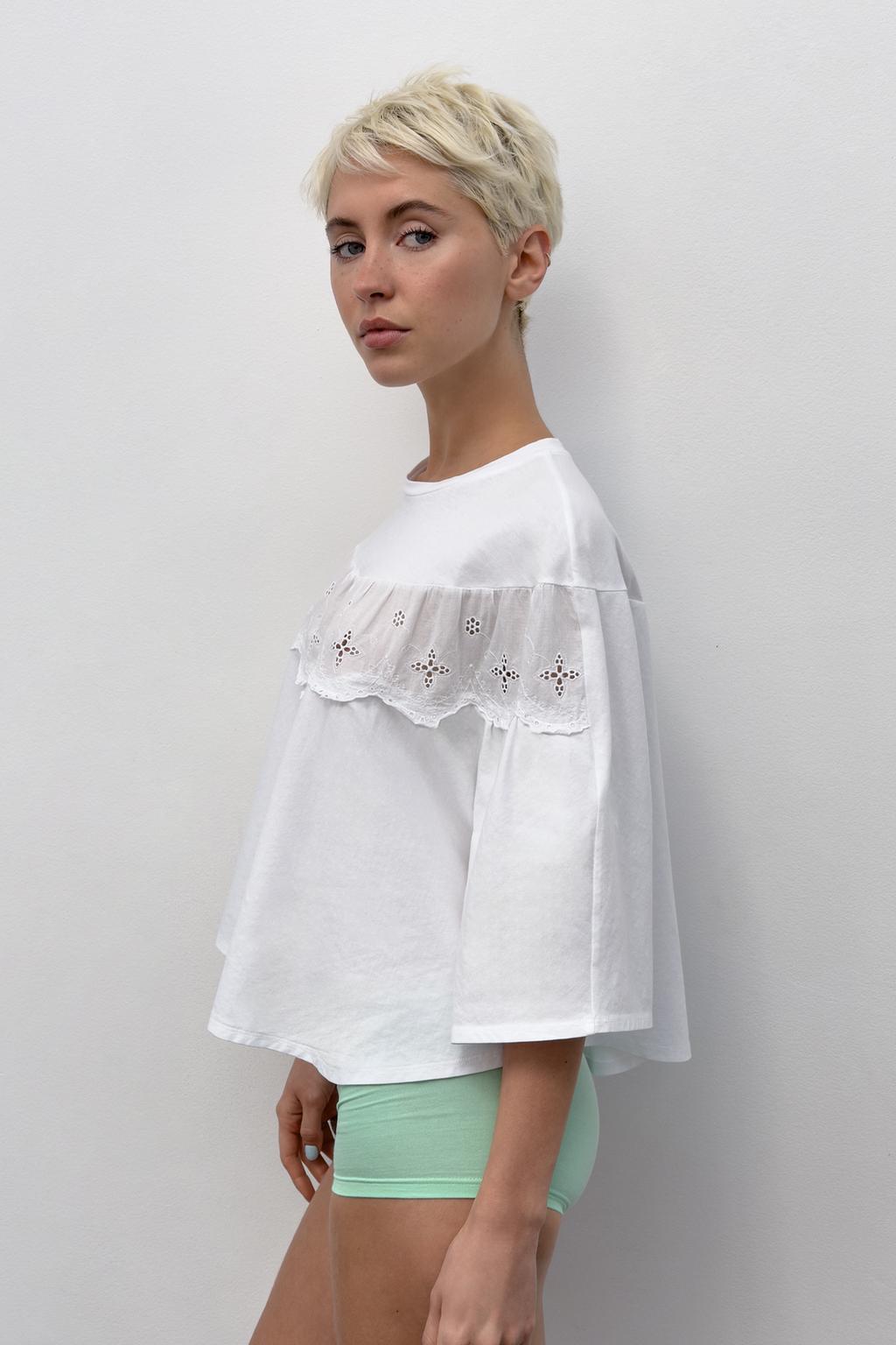 ТОП-КЕЙП С ВЫШИВКОЙ