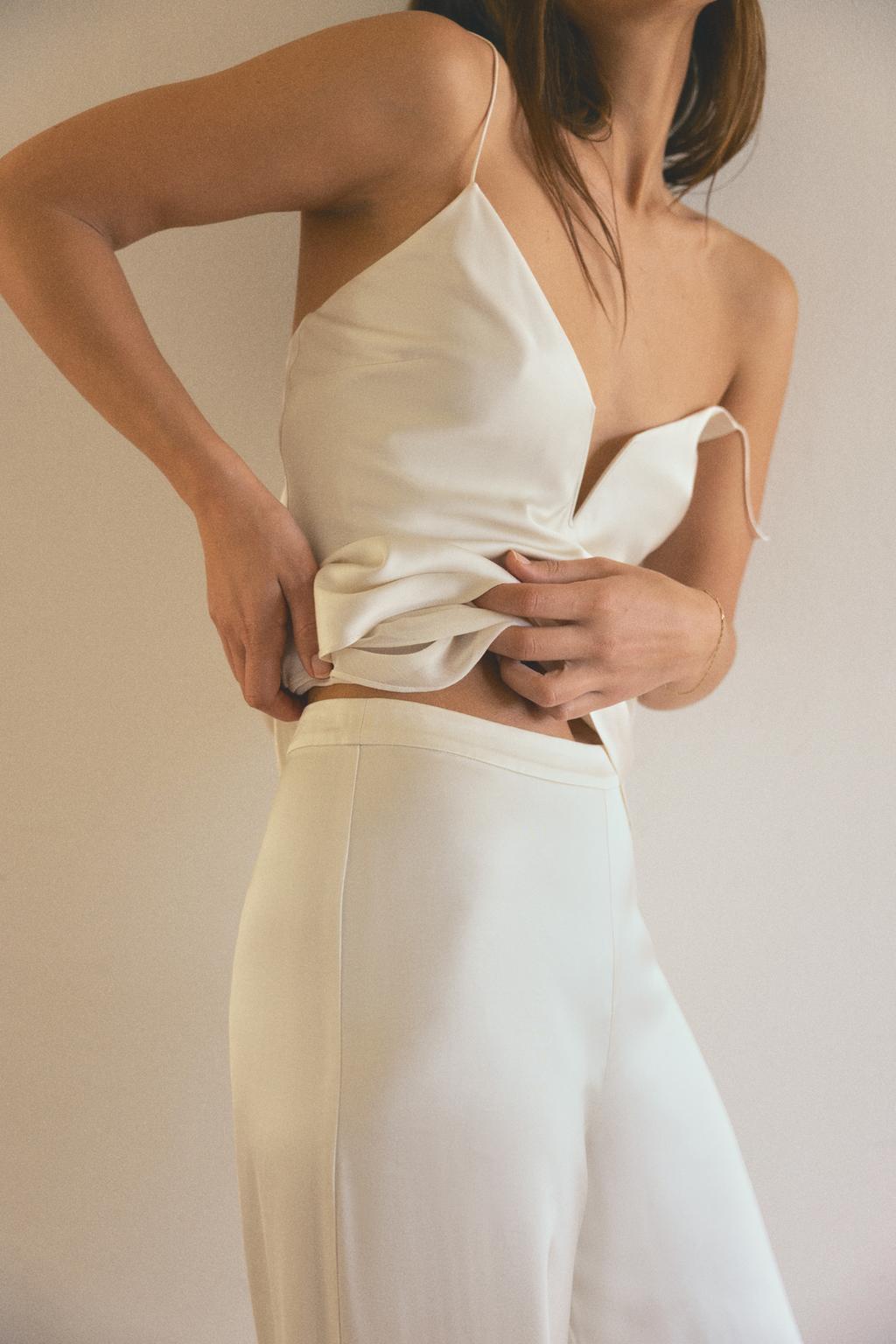 АТЛАСНЫЙ ТОП В БЕЛЬЕВОМ СТИЛЕ