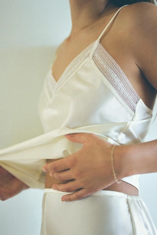 Шорты из шелка с кружевом- Заказать в России