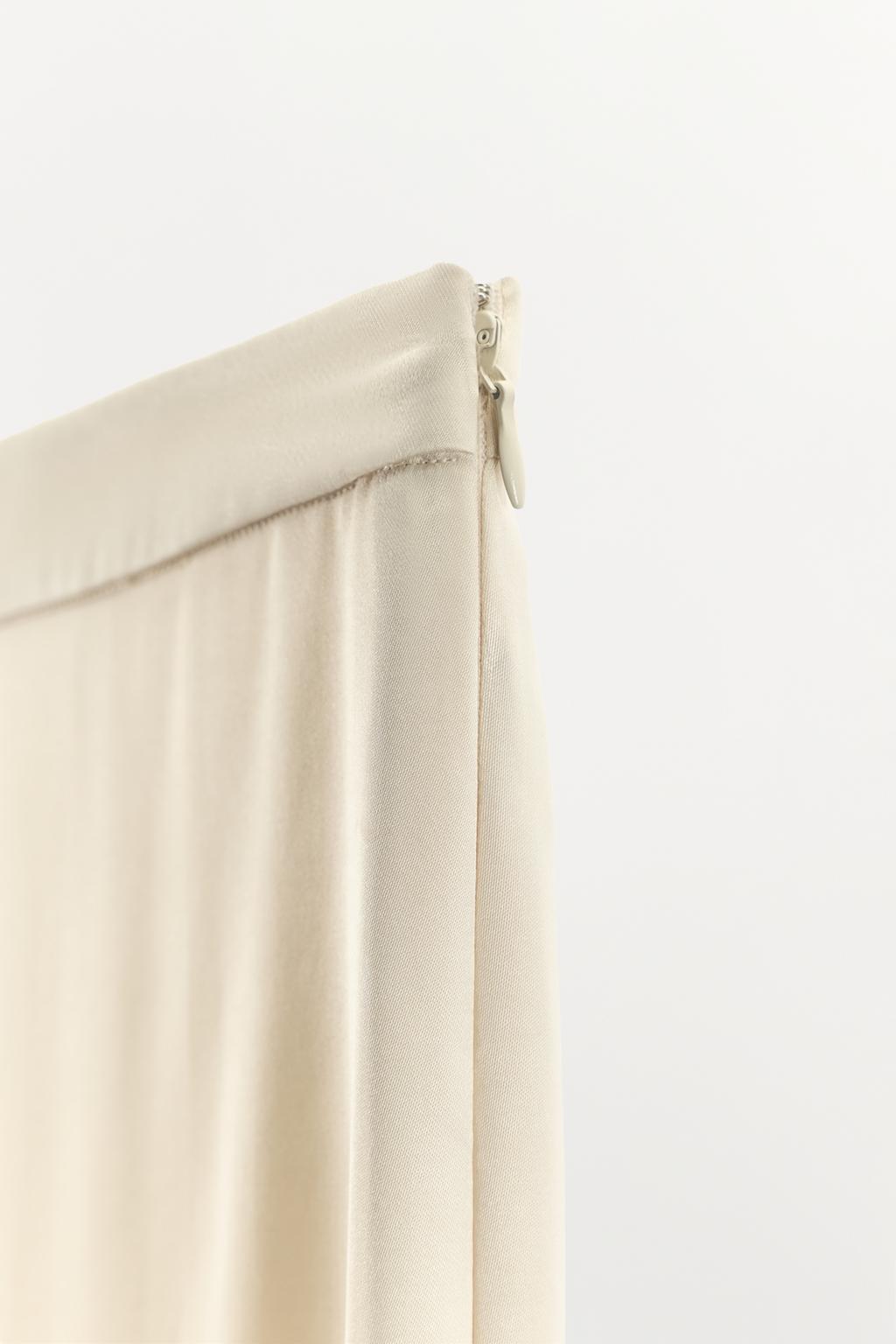 АТЛАСНЫЕ БРЮКИ ИЗ 100% ВИСКОЗЫ