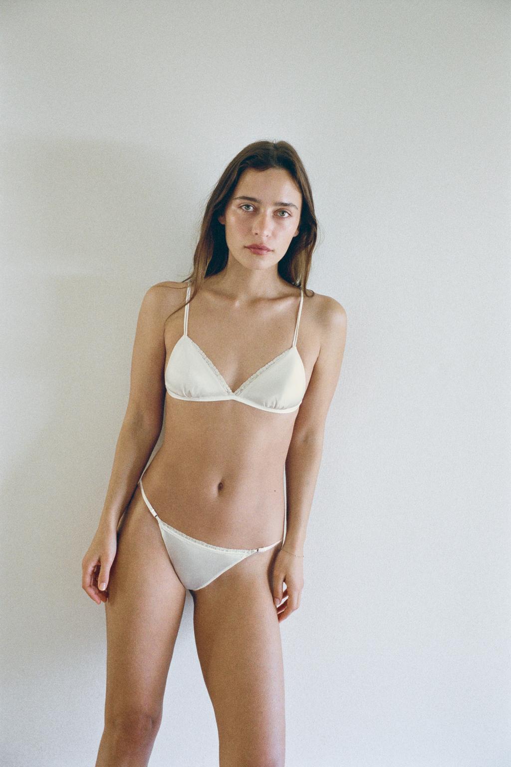 ШЕЛКОВЫЕ ТРУСЫ-ТАНГА С КРУЖЕВОМ