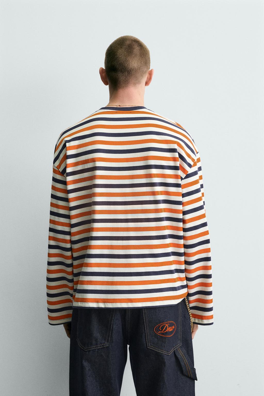 ЖАККАРДОВАЯ ФУТБОЛКА В ПОЛОСКУ С НАШИВКОЙ