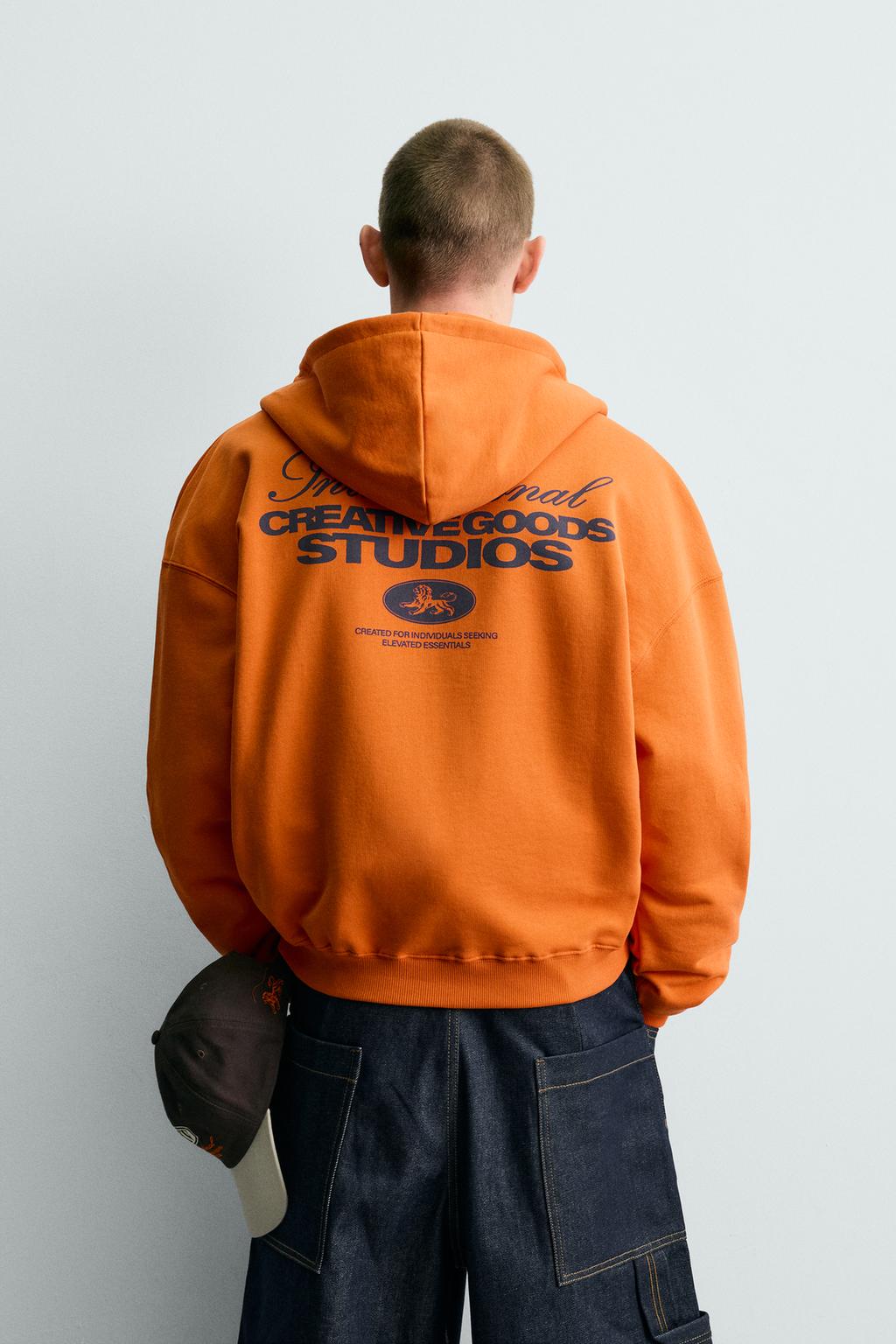 ТОЛСТОВКА НА МОЛНИИ С КОНТРАСТНЫМИ НАДПИСЯМИ