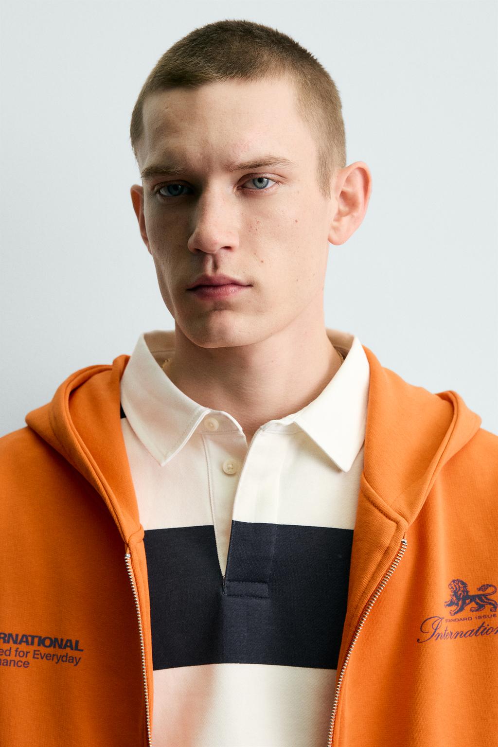 ТОЛСТОВКА НА МОЛНИИ С КОНТРАСТНЫМИ НАДПИСЯМИ