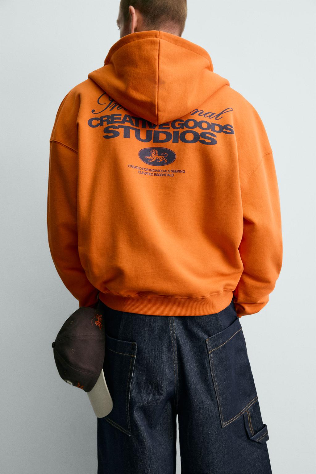 ТОЛСТОВКА НА МОЛНИИ С КОНТРАСТНЫМИ НАДПИСЯМИ