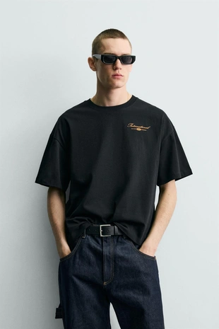 Футболка с контрастным принтом