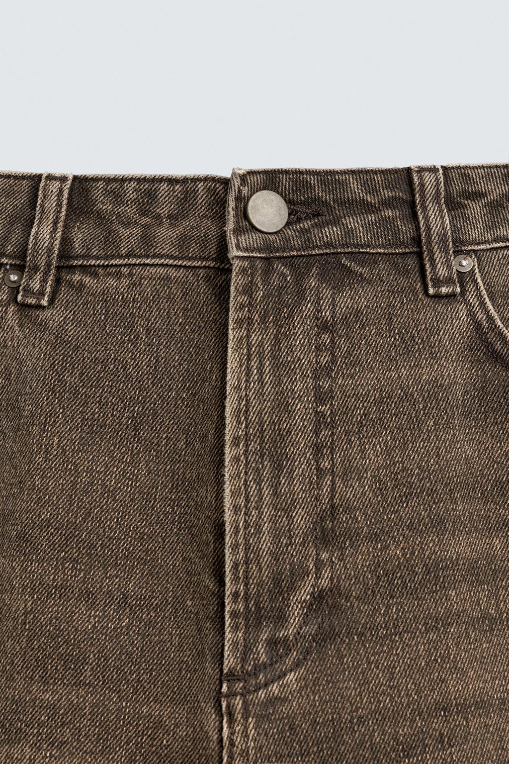 ДЖИНСЫ RELAXED FIT С ВОЩЕНЫМ ЭФФЕКТОМ