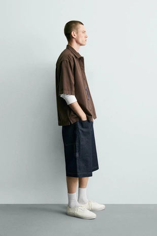 Рубашка с контрастным принтом и эффектом потертости- Заказать в России