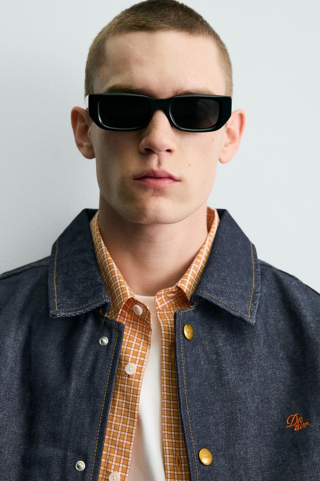 ДЖИНСОВАЯ КУРТКА СВОБОДНОГО КРОЯ С ВЫШИВКОЙ